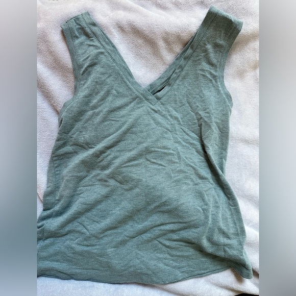 Bobeau Double V Matchback Tank - Picture 7 of 9